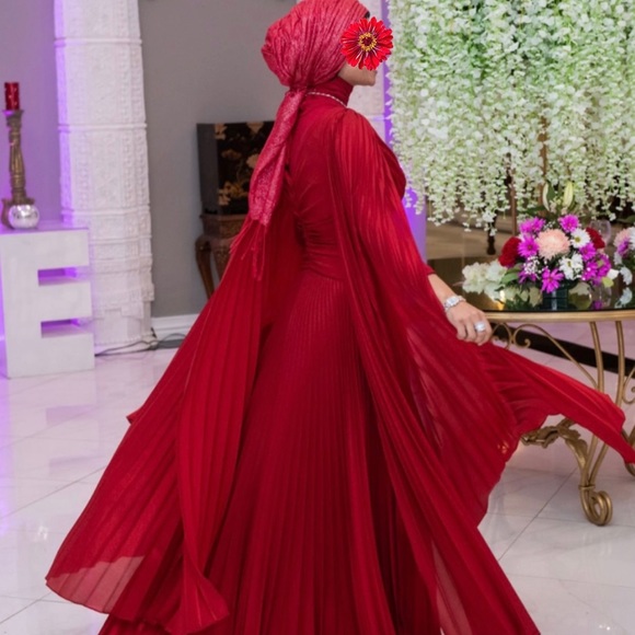 Marchesa Notte Red Gown size 6 - Picture 6 of 7